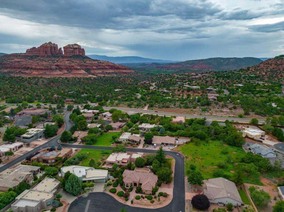 Amazing Luxury Home With Hot Tub & Views セドナ エクステリア 写真