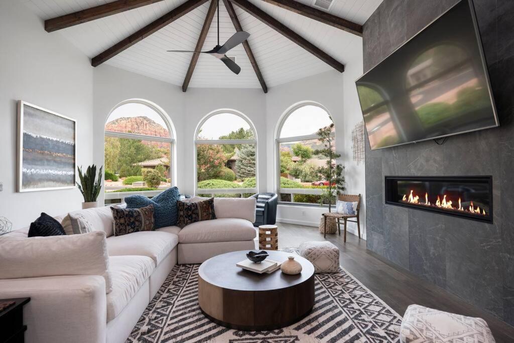 Amazing Luxury Home With Hot Tub & Views セドナ エクステリア 写真