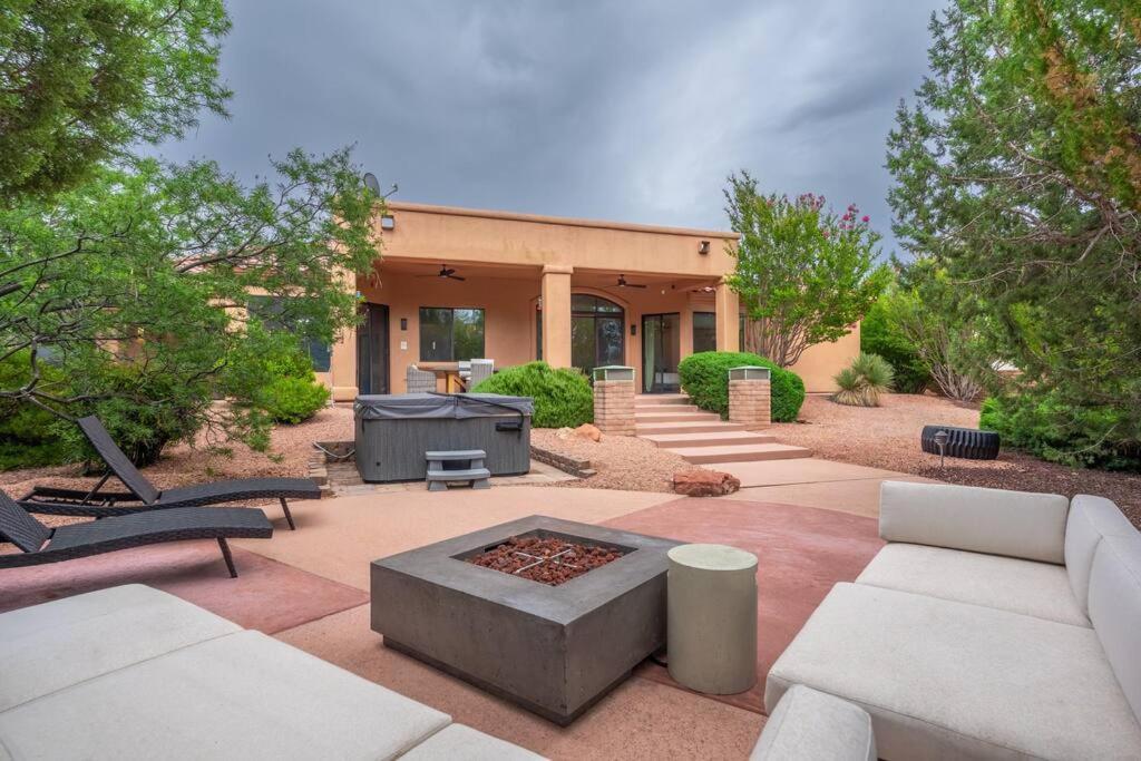 Amazing Luxury Home With Hot Tub & Views セドナ エクステリア 写真